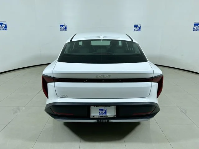 New 2026 SNOW WHITE PEARL Kia LXS image 4