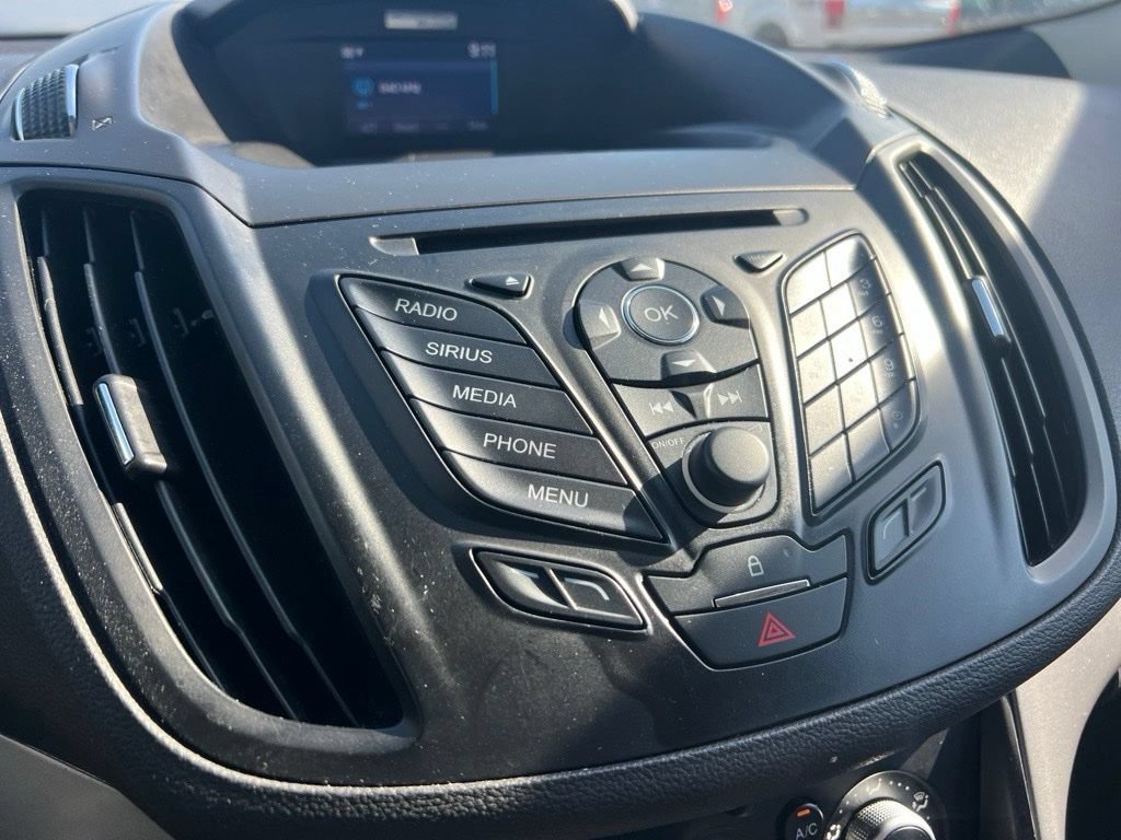 Used 2015 Magnetic Ford SE image 28