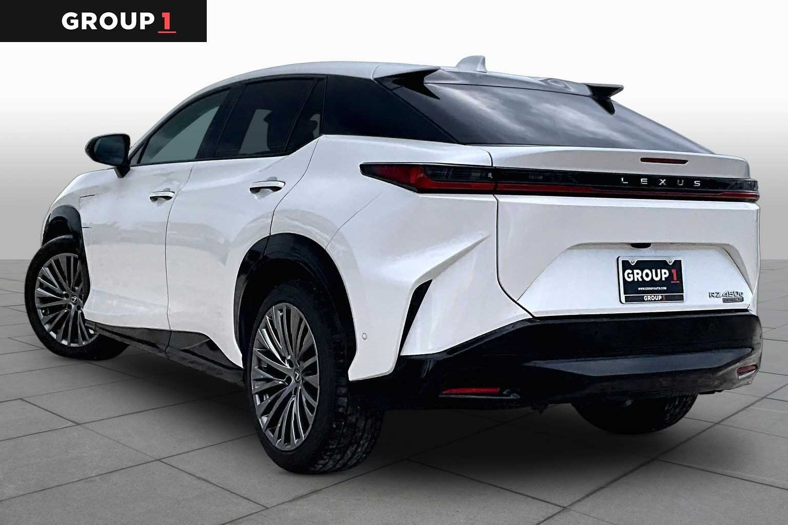 Certified Used 2023 Eminent White Pearl Lexus Luxury image 9
