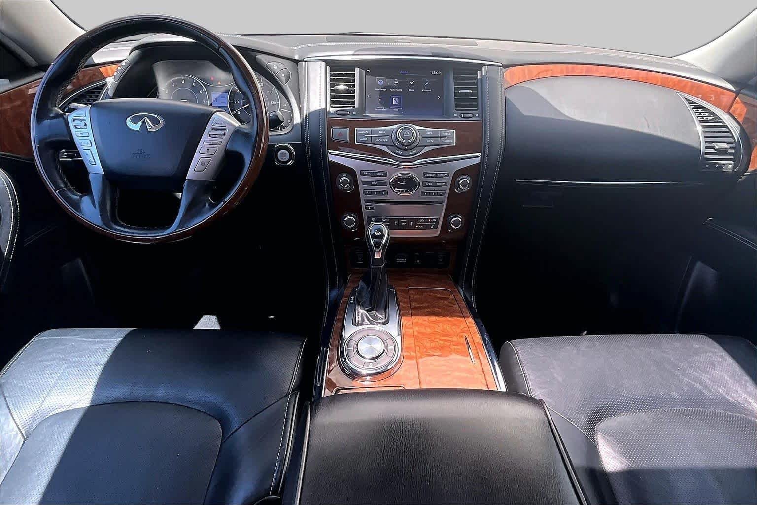 Used 2019 Black Obsidian INFINITI LUXE image 16