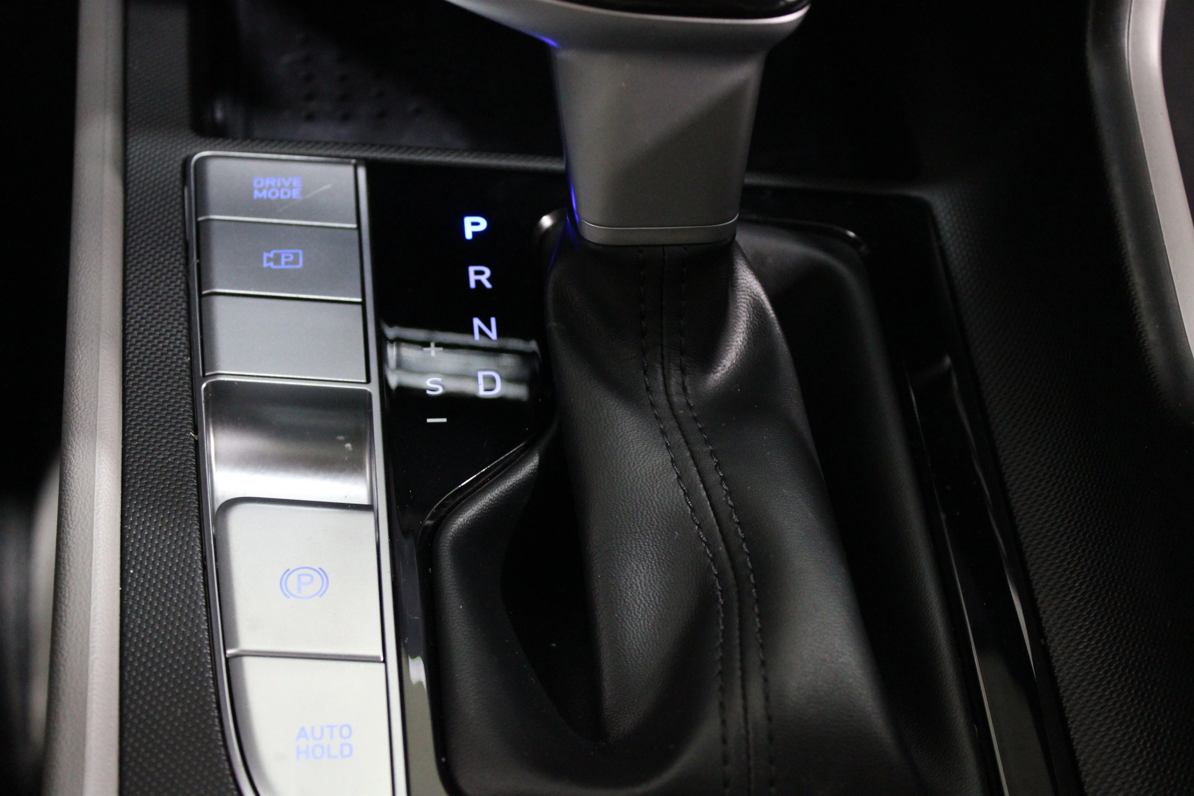 Used 2023 Onyx Black Hyundai SEL image 17