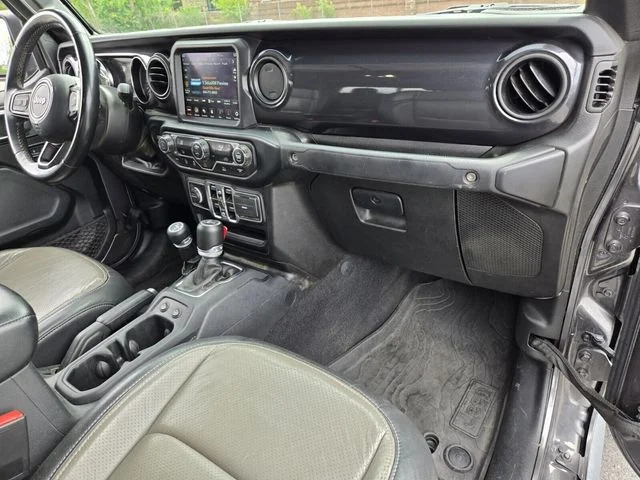 Used 2022 Gray Jeep Sport image 21
