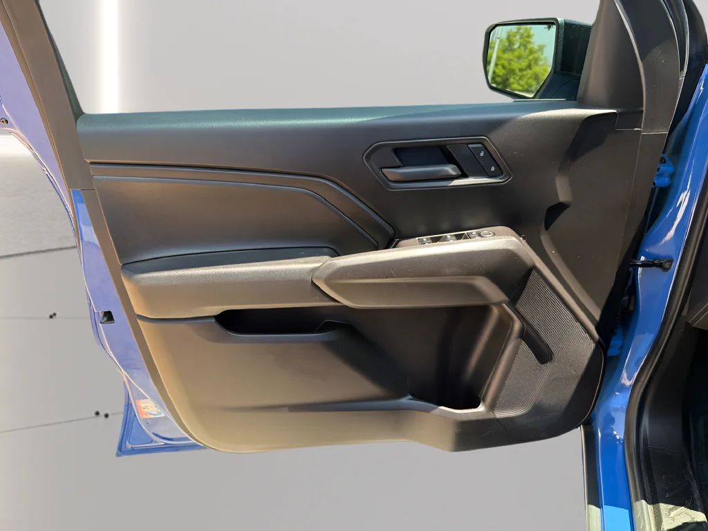 Used 2025 Blue Chevrolet Trail Boss image 20