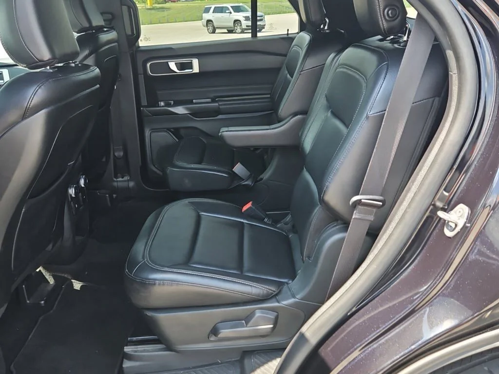 Certified Used 2020 Black Ford XLT image 12