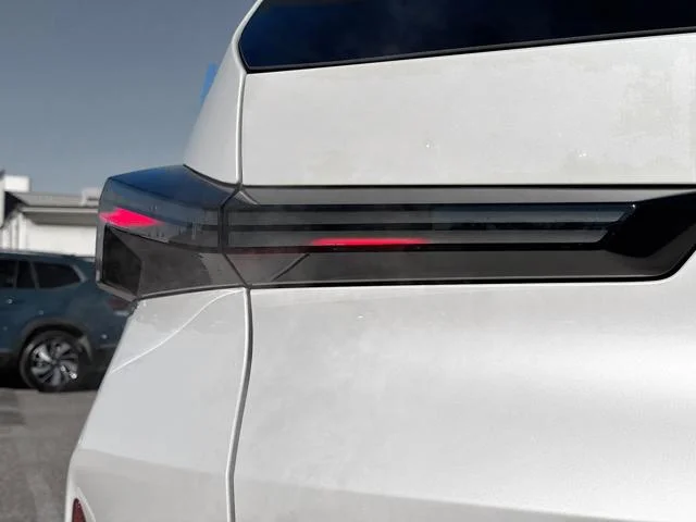 New 2026 Mineral White Metallic BMW Label image 10