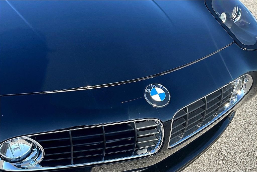 Used 2001 Black BMW Base image 25