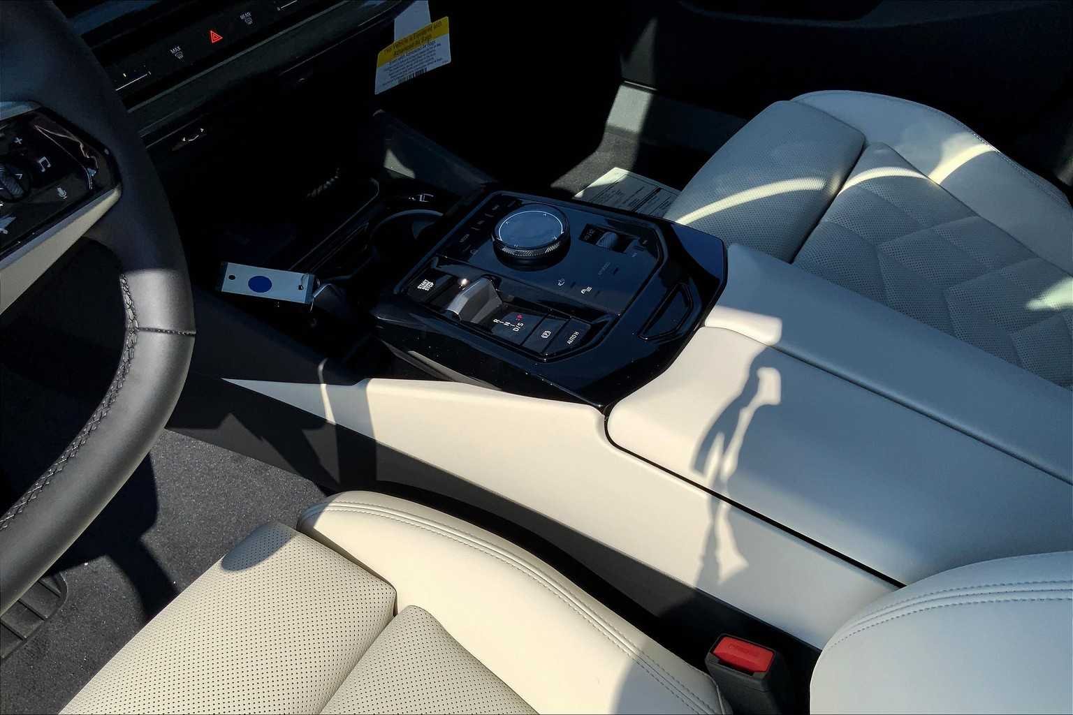 2026 BMW 5 Series 530i - Photo 7