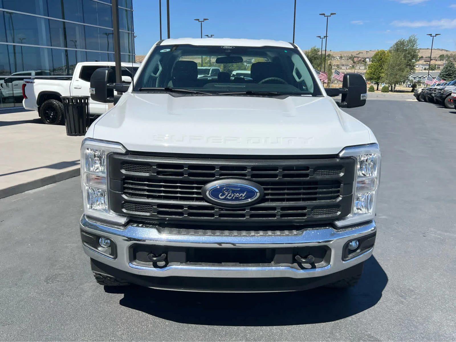 New 2026 Oxford White Ford XL image 3