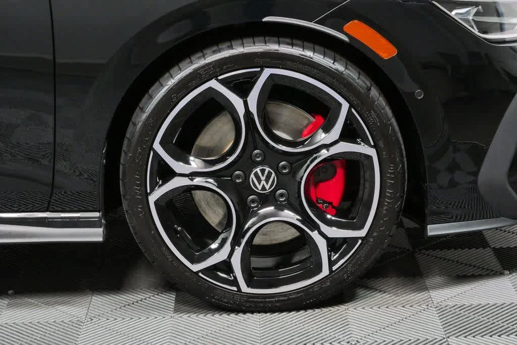 New 2026 Mythos Black Metallic Volkswagen Autobahn image 38
