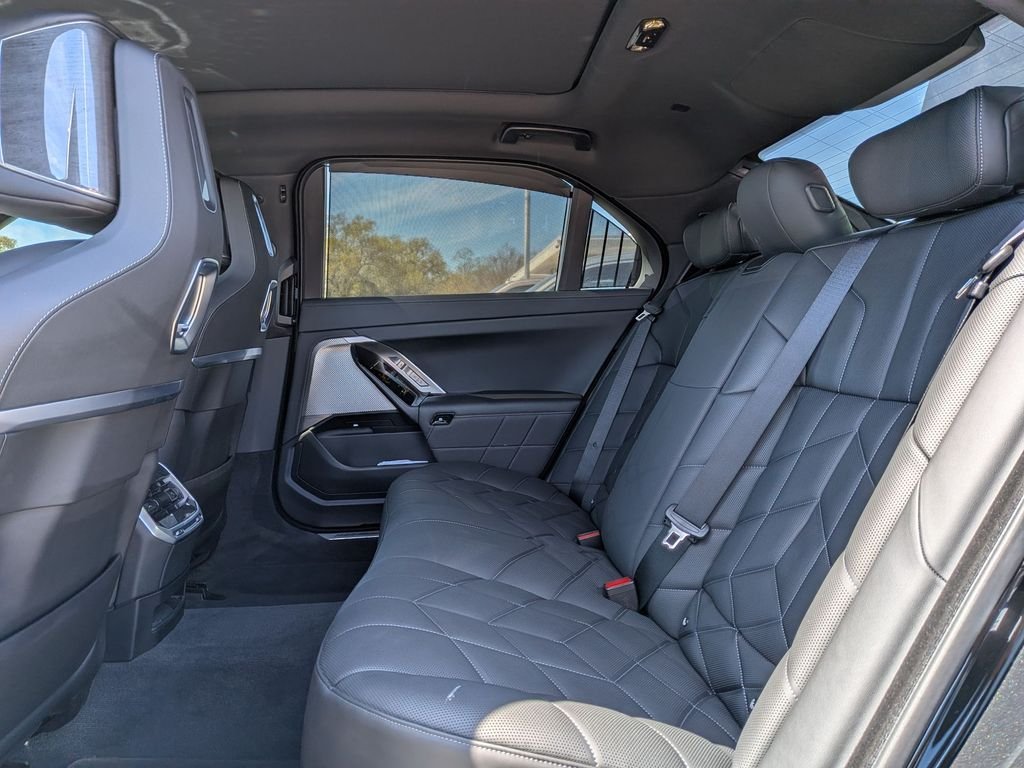 2024 BMW 7 Series 740i - Photo 19