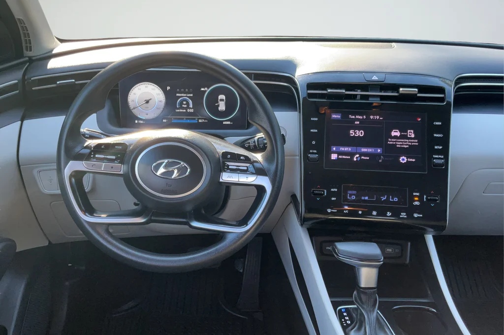 Used 2024 Gray Hyundai SEL image 13