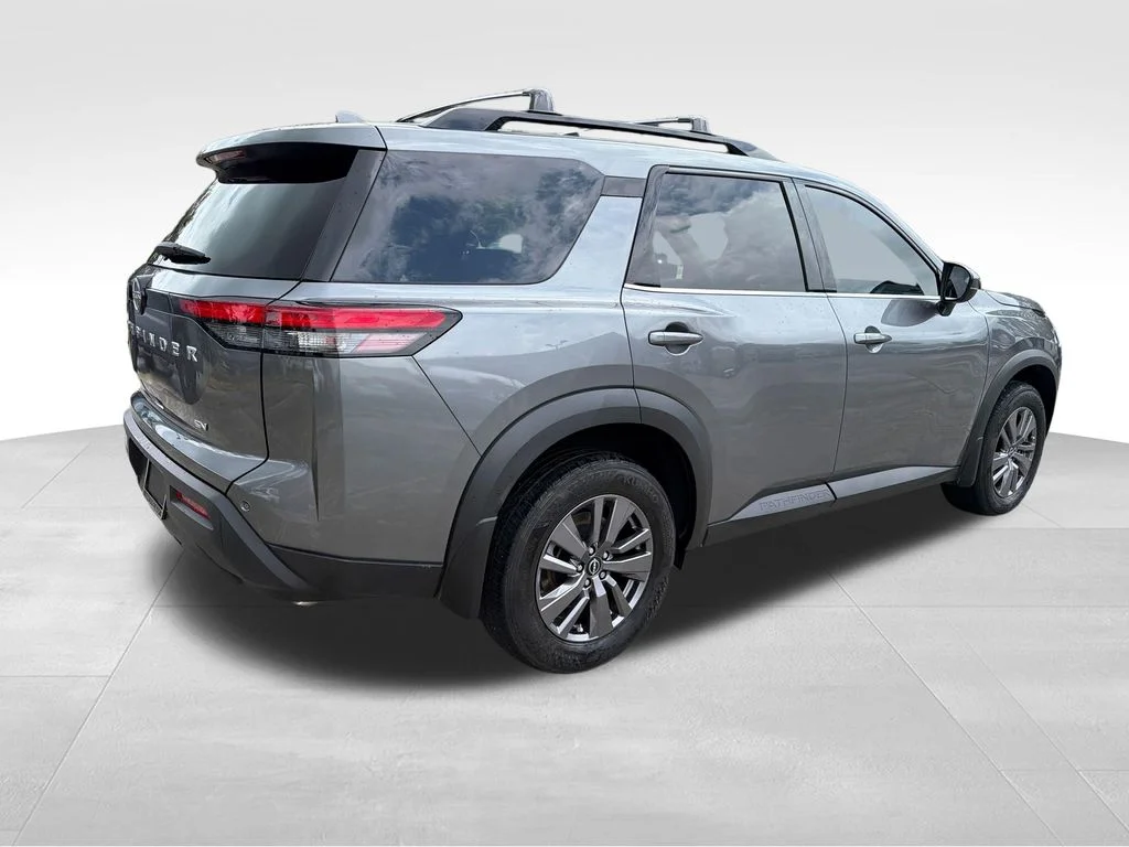 2023 Nissan Pathfinder SV - Photo 8