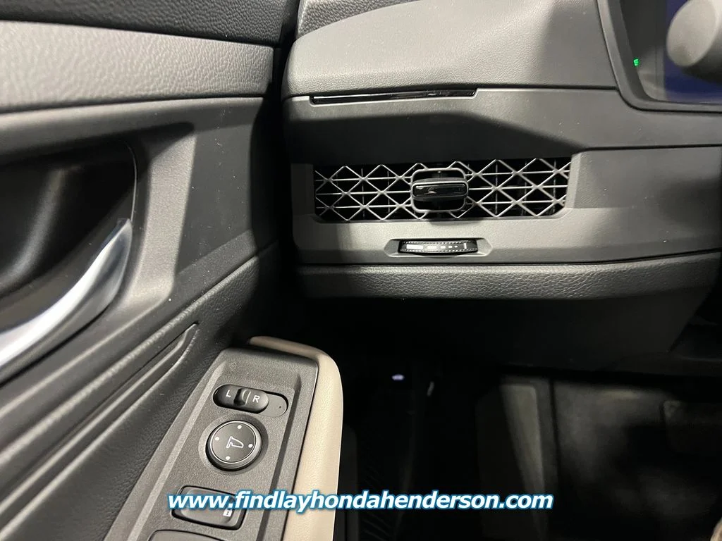 2025 Honda Accord LX - Photo 17