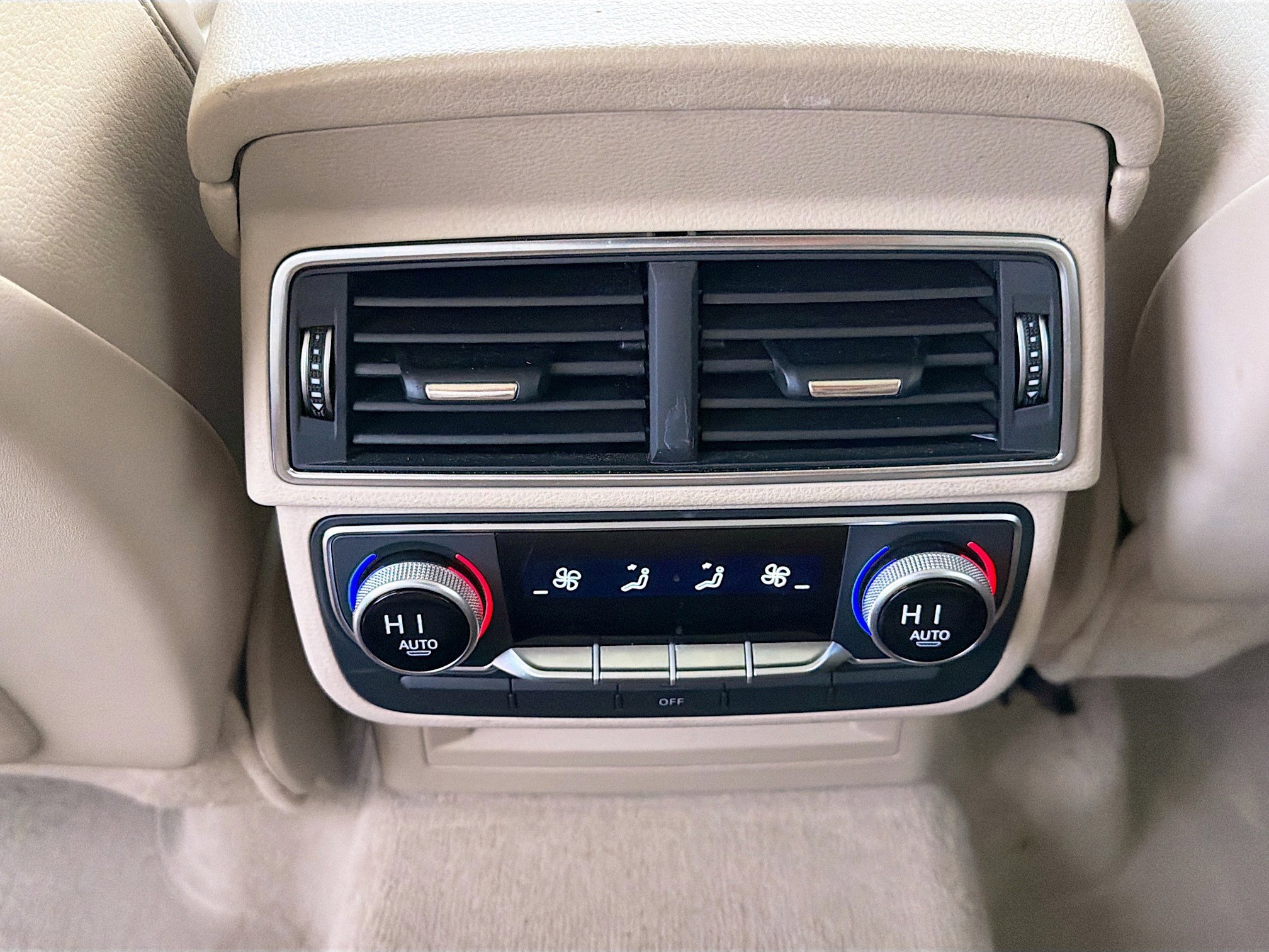 Used 2019 Glacier White Audi Premium Plus image 19
