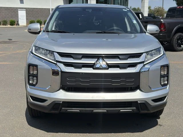 Used 2025 Gray Mitsubishi 2.0 SE image 16