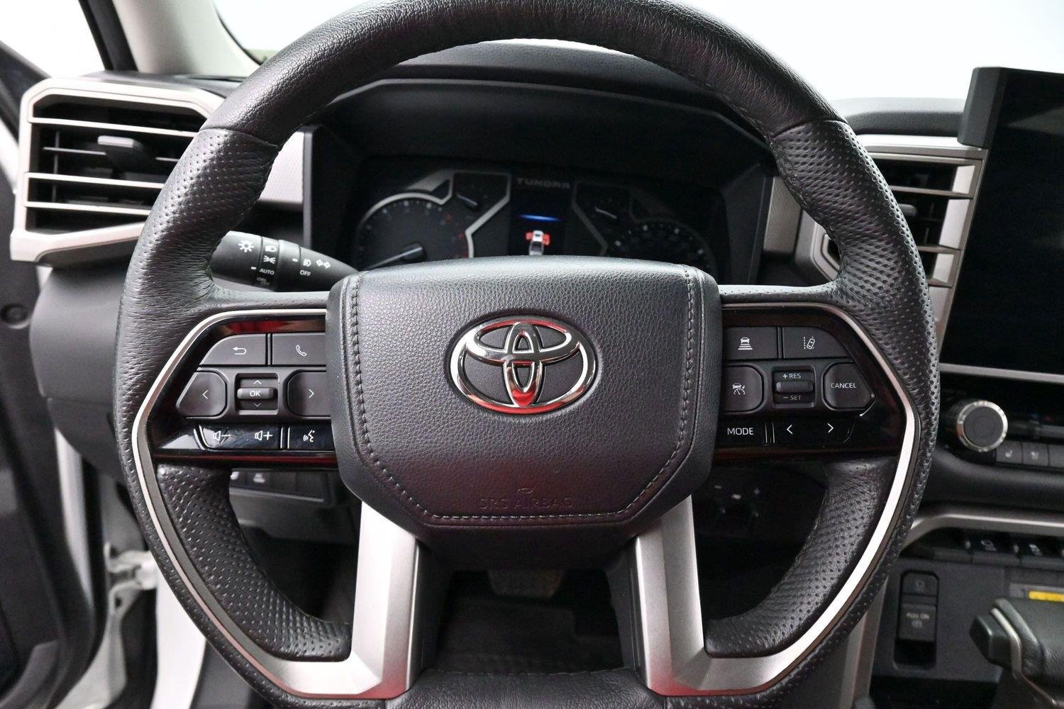 Used 2023 Ice Cap Toyota Limited image 17