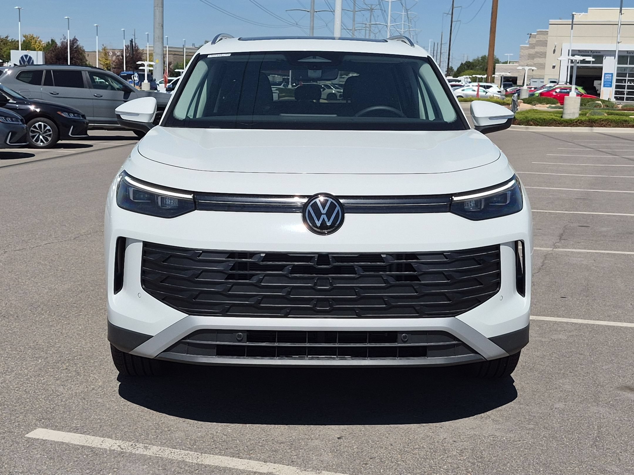 New 2026 Pure White Volkswagen SE image 9