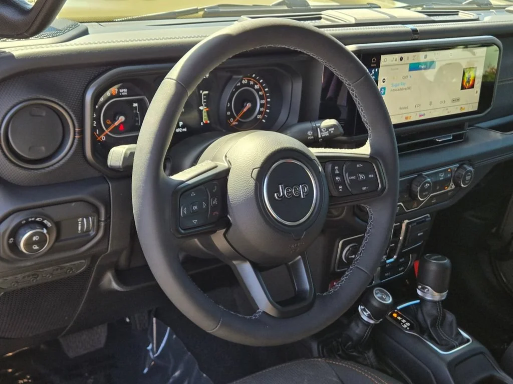 Used 2026 Green Jeep Mojave image 19