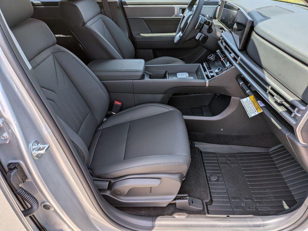 New 2026 Silver Hyundai SEL AWD image 31
