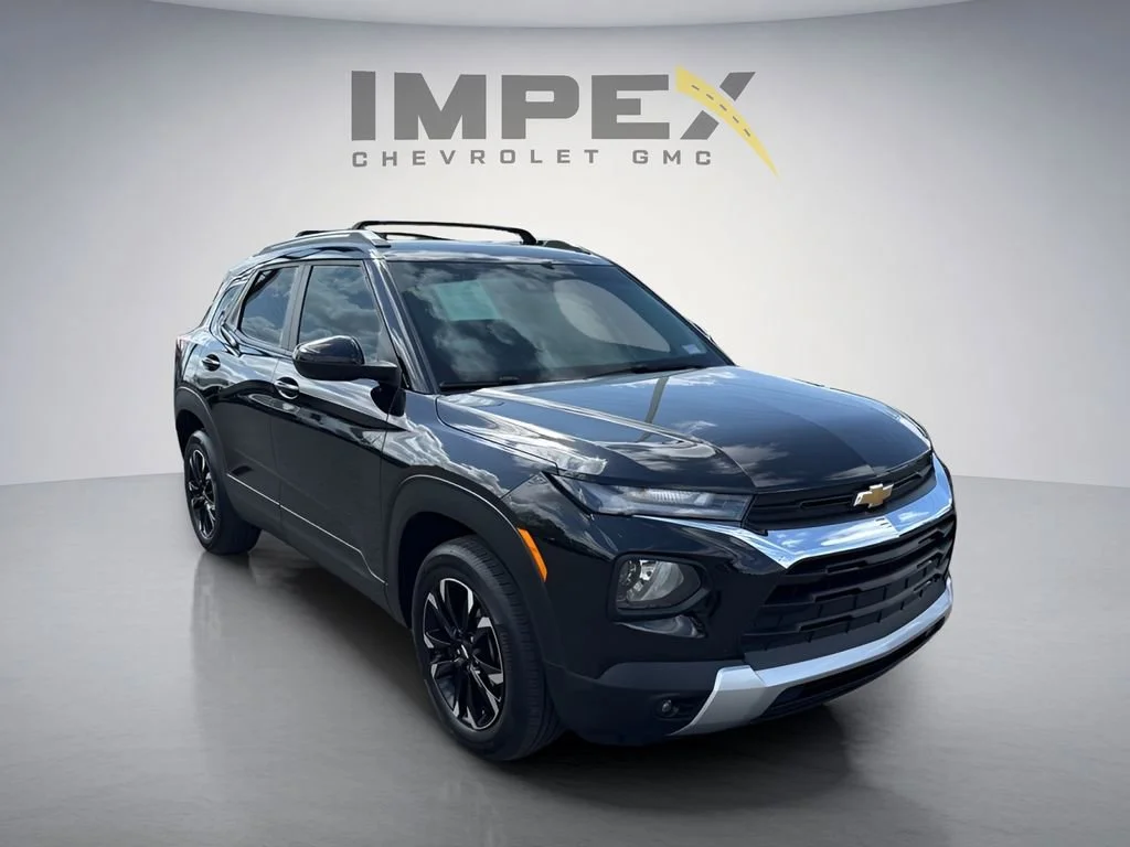 Used 2023 Mosaic Black Metallic Chevrolet LT image 7