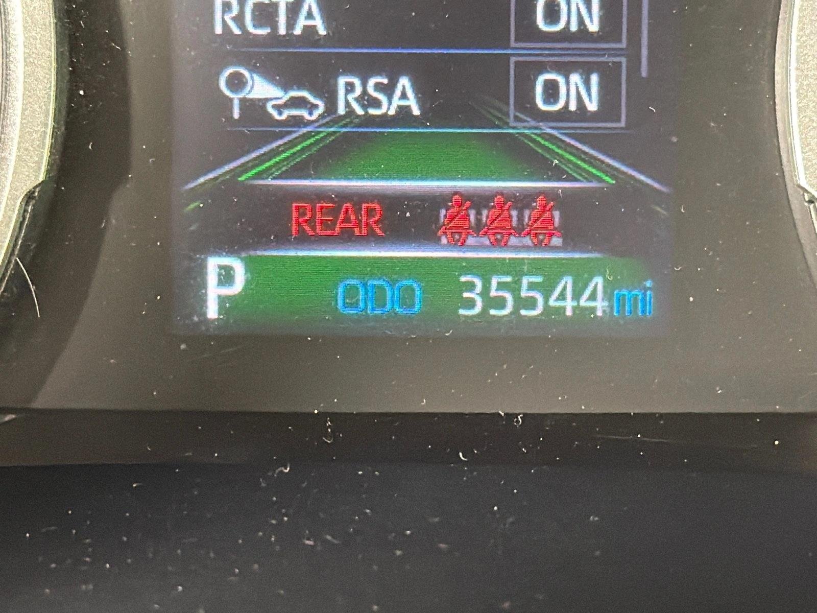 Used 2022  Toyota Hybrid XLE Premium image 29