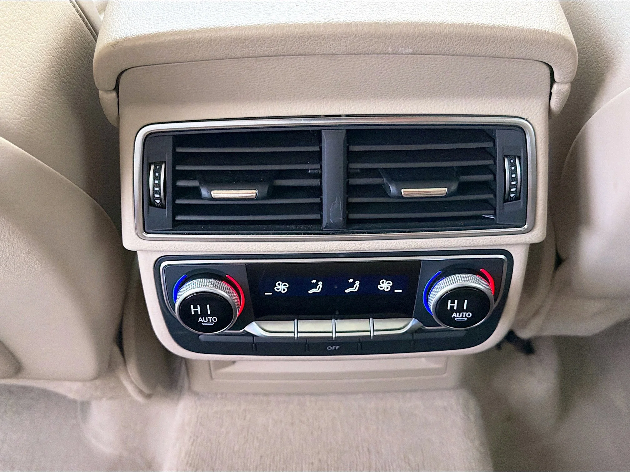 Used 2019 Glacier White Audi Premium Plus image 19