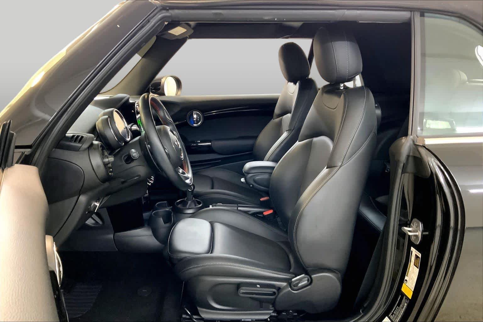 Used 2021 Midnight Black Metallic MINI Cooper S image 7