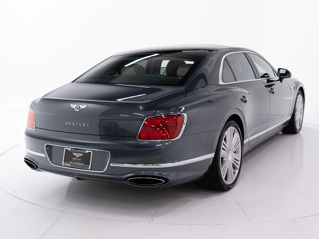 Certified Used 2026 Thunder Bentley Azure image 5