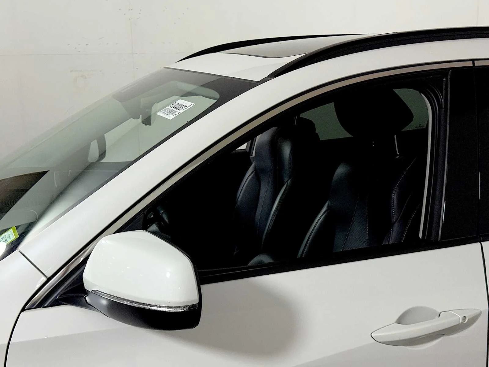 Used 2023 Platinum White Pearl Acura w/Technology Package image 29
