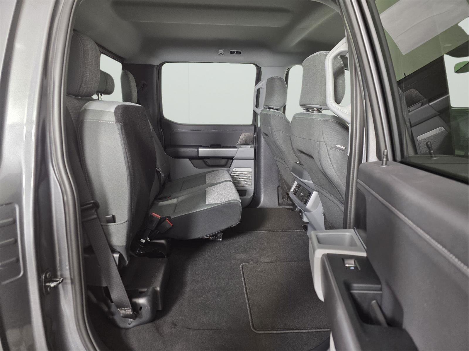 New 2026 Carbonized Gray Metallic Ford F-250® XLT image 19