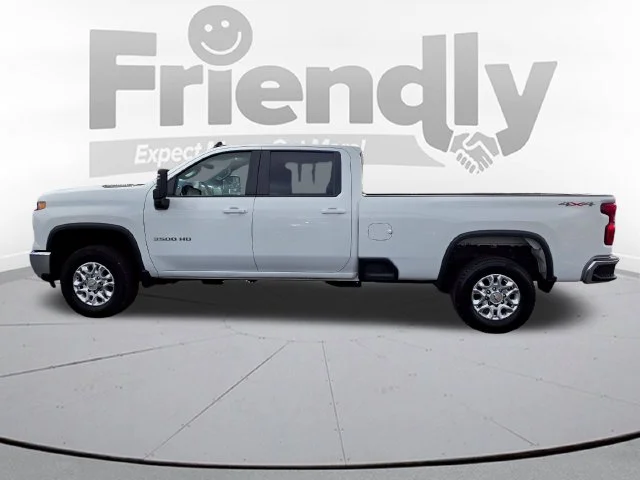 Used 2024 White Chevrolet LT image 8