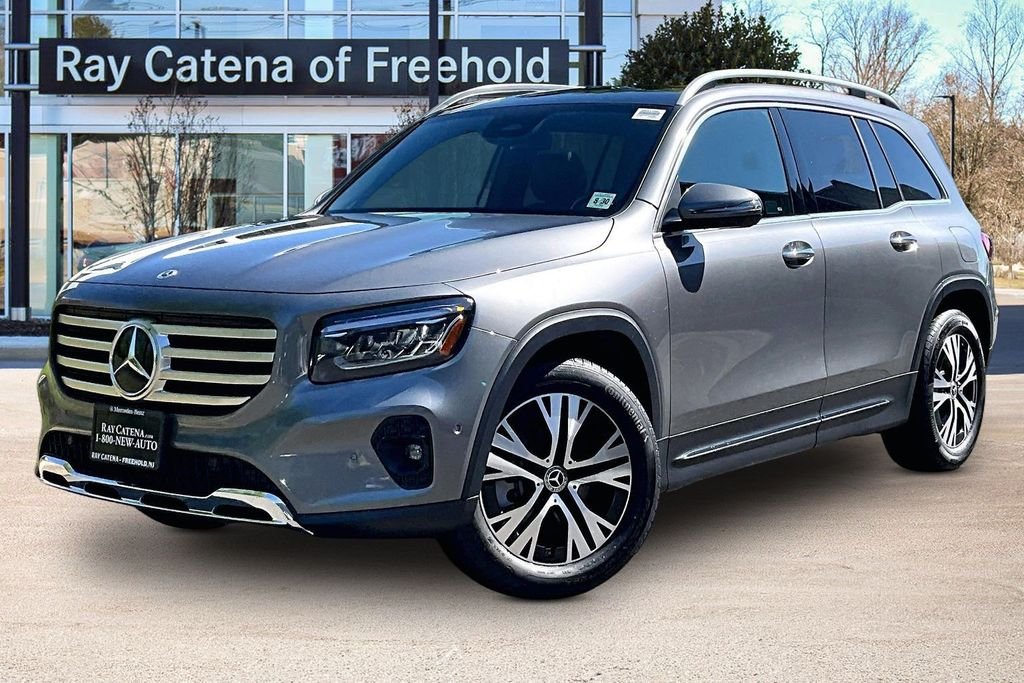 2026 Mercedes-Benz GLB GLB 250 4MATIC's photo
