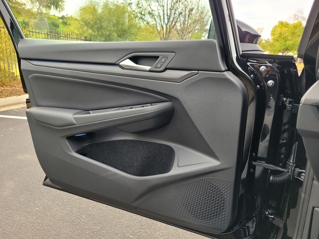2024 Volkswagen Golf GTI SE - Photo 25
