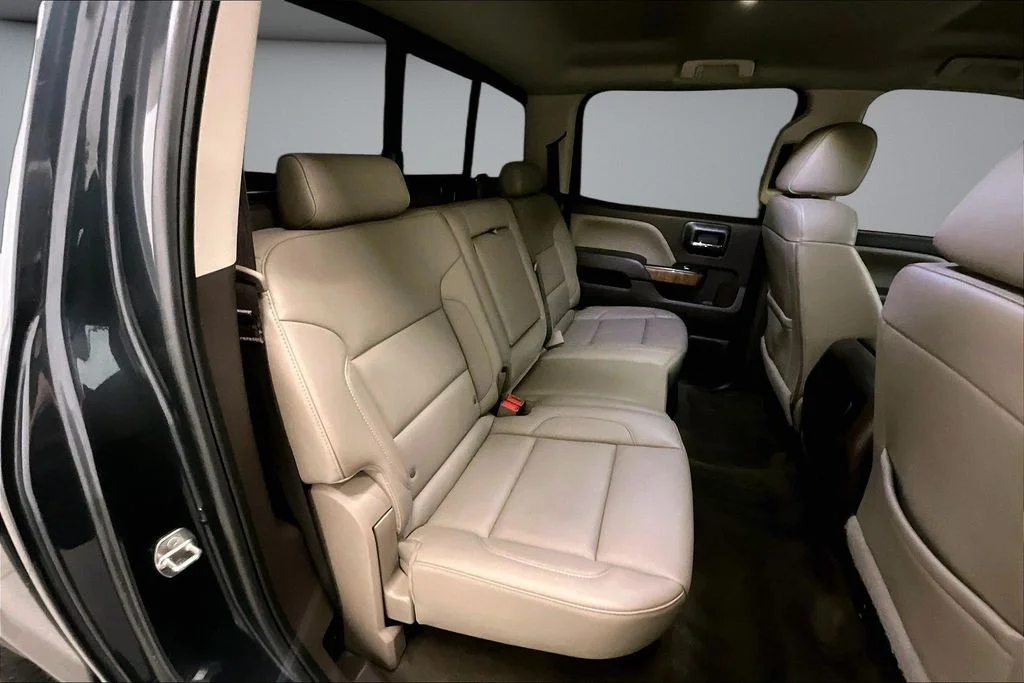 Used 2018 Gray GMC SLT image 26