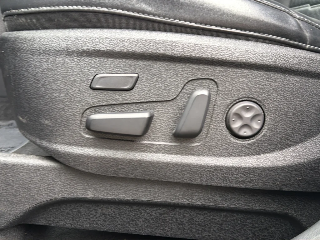 Used 2024 Silver Kia SX-Prestige image 19