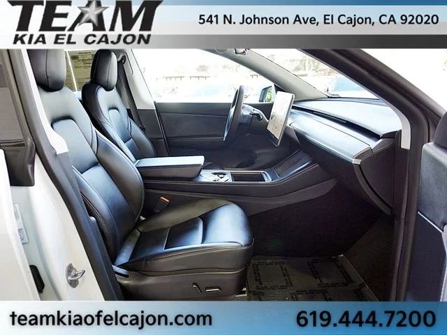 Used 2022  Tesla Long Range image 12