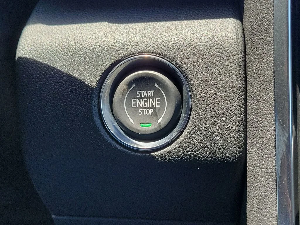New 2026 Summit White GMC Elevation image 28