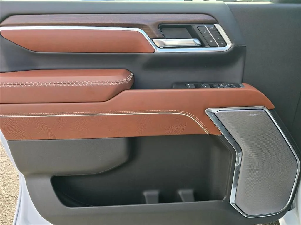 New 2026 Glacier White Tricoat GMC Denali Ultimate image 8