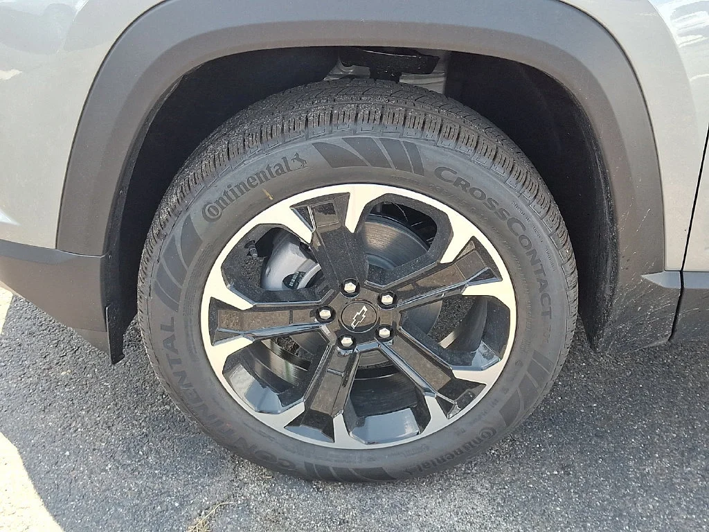 New 2026 Sterling Gray Metallic Chevrolet LT image 19