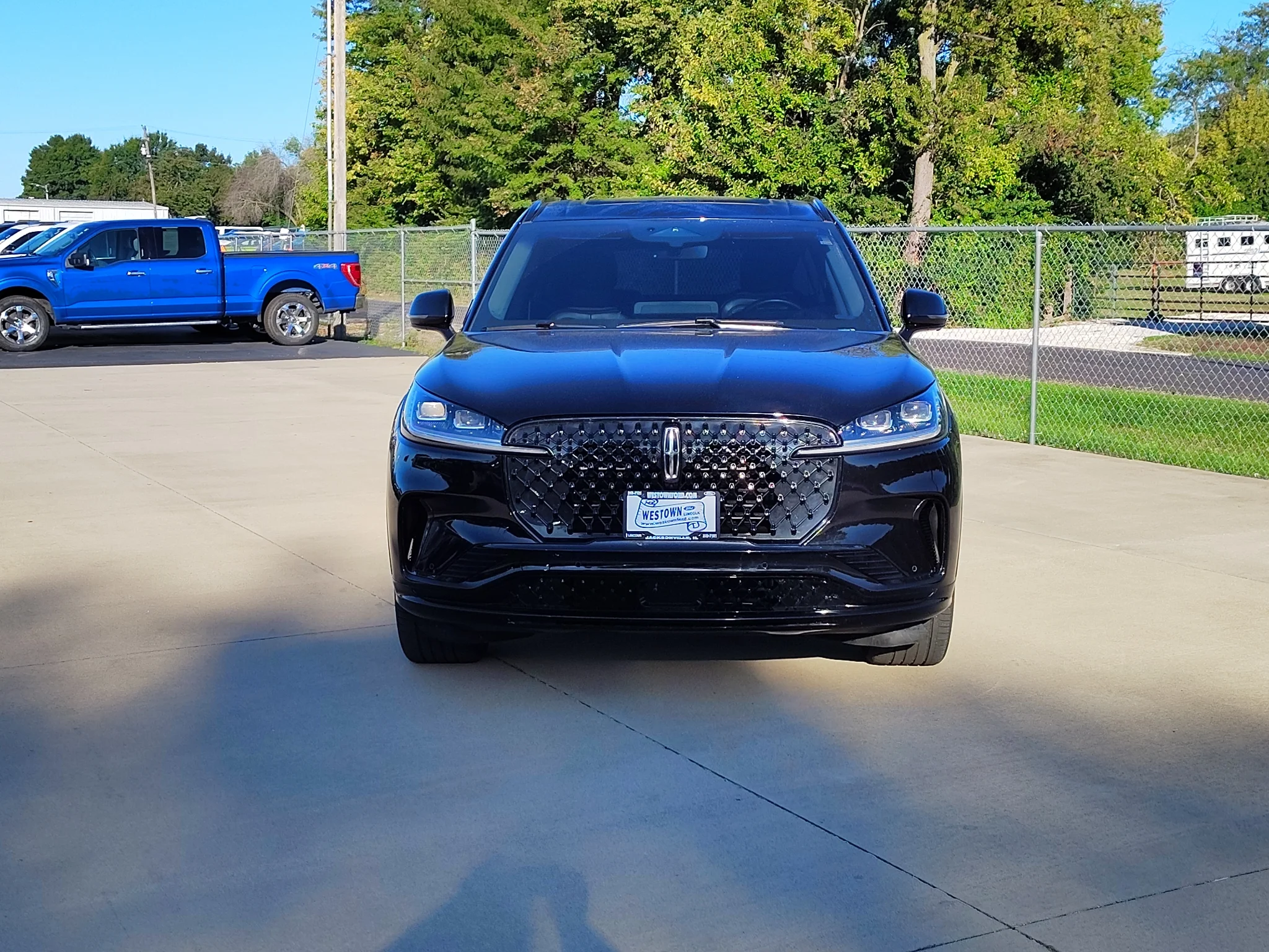 Used 2025 Infinite Black Metallic Lincoln Reserve image 8