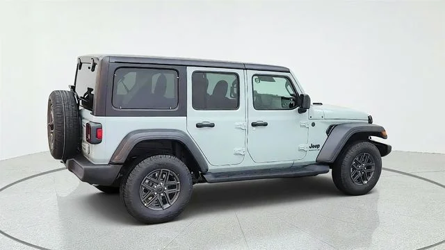 New 2027 Earl Clearcoat Jeep Sport S image 12