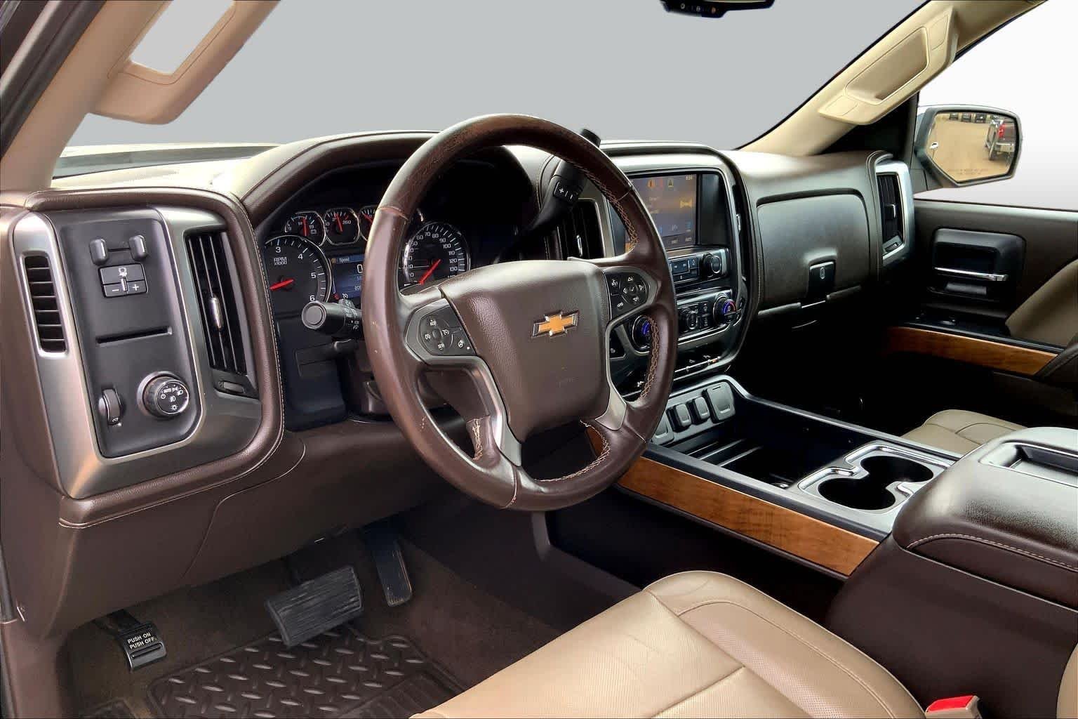 Used 2015 Black Chevrolet LTZ image 17