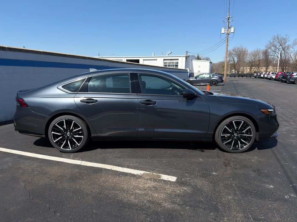New 2026 Meteorite Gray Metallic Honda Touring image 6