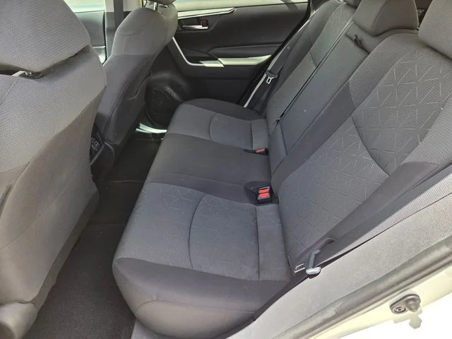 Used 2021 White Toyota XLE image 10