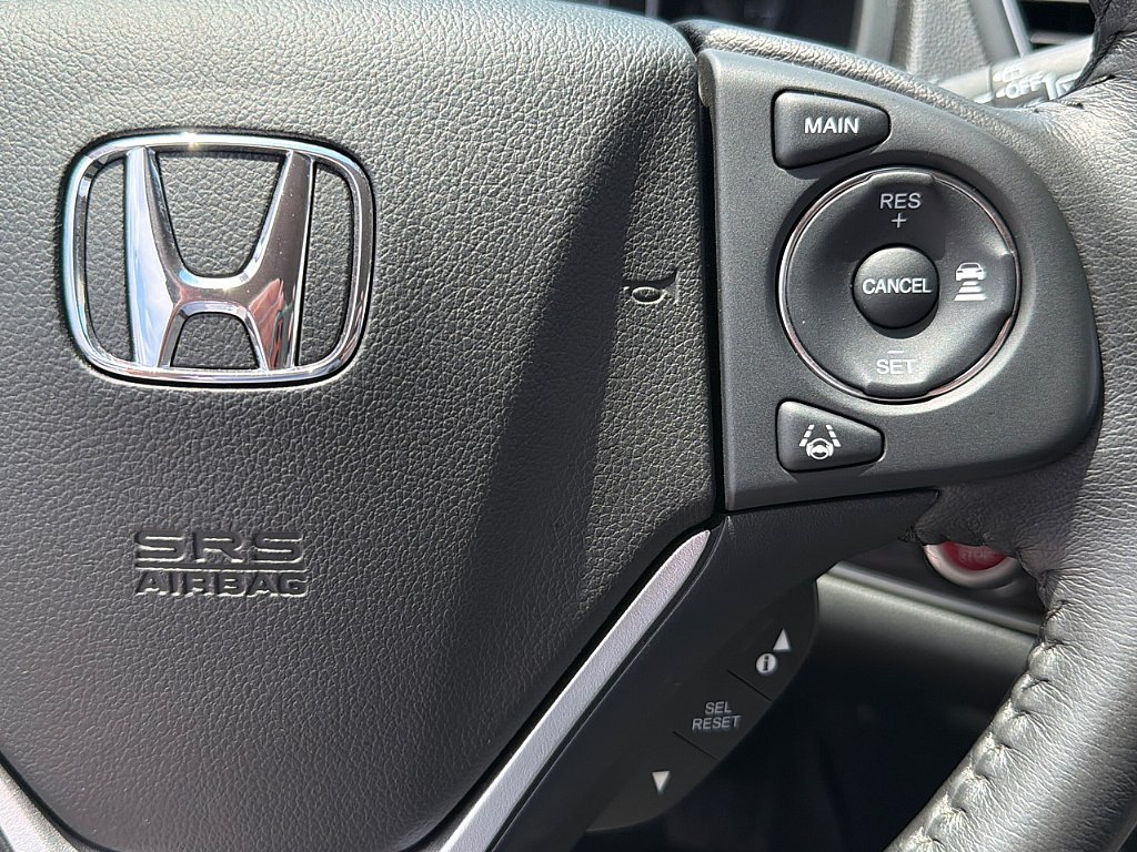 Used 2016 Diamond White Pearl Honda Touring image 18
