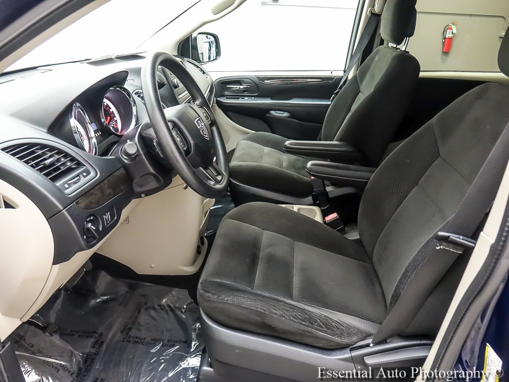 Used 2017 Blue Pearl Dodge SE image 9