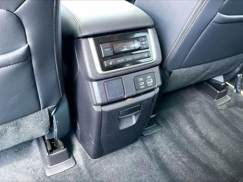 Used 2023 Ice Silver Metallic Subaru Limited image 26