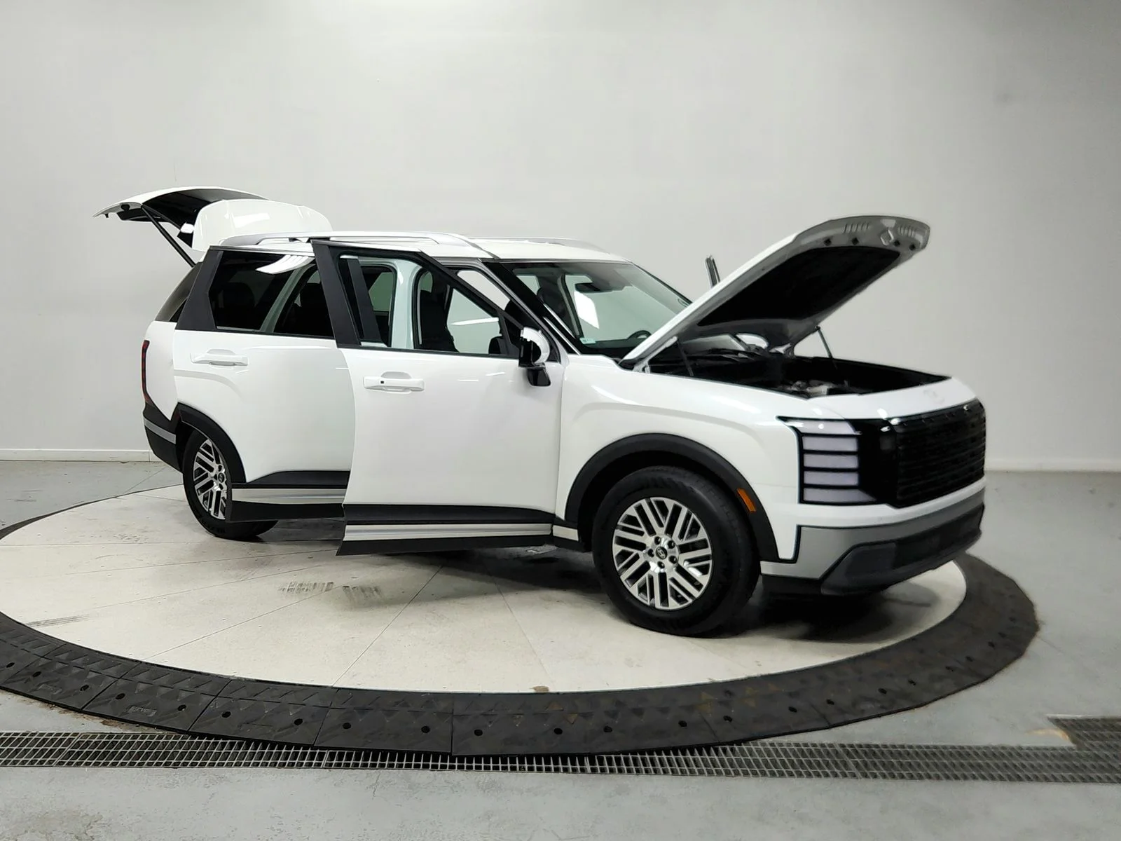 Used 2026 White Hyundai SEL image 10