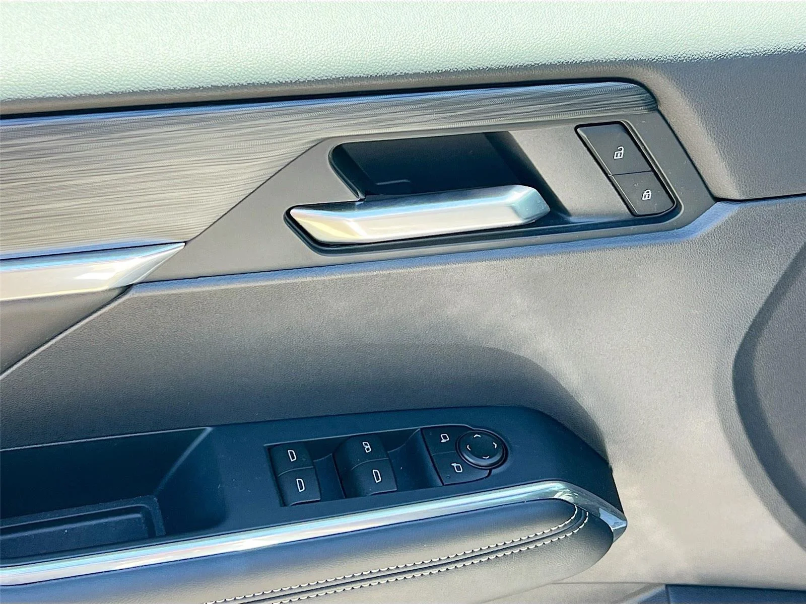 2026 GMC Acadia Elevation - Photo 21