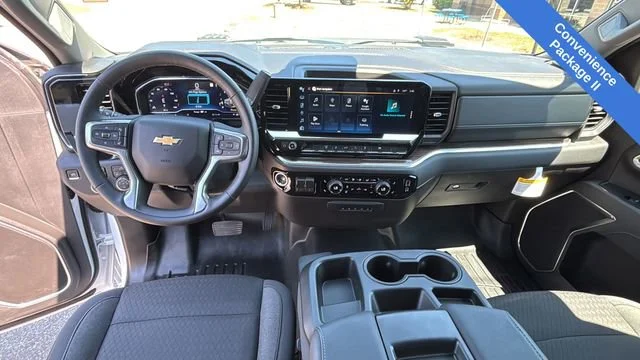 Used 2025 Summit White Chevrolet LT image 17